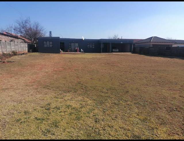 2 BEDROOM HOUSE FOR SALE IN PALM RIDGE